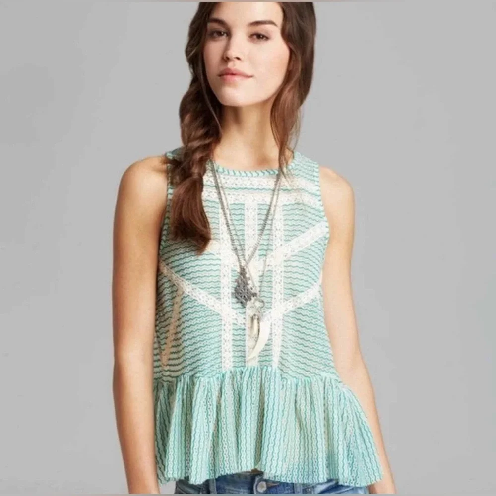 FREE PEOPLE || Loose Weave Crochet Turquoise & Lace Sleeveless Peplum Top XS - Picture 1 of 12